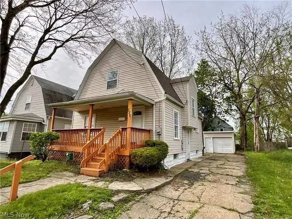 261 Russell Ave, Akron, OH 44311