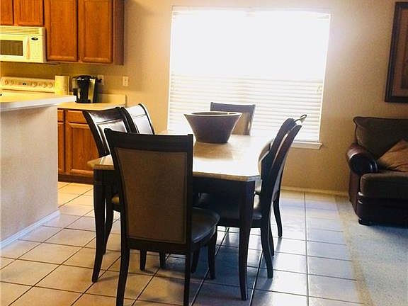 3rd image of 1118 Courtside Dr