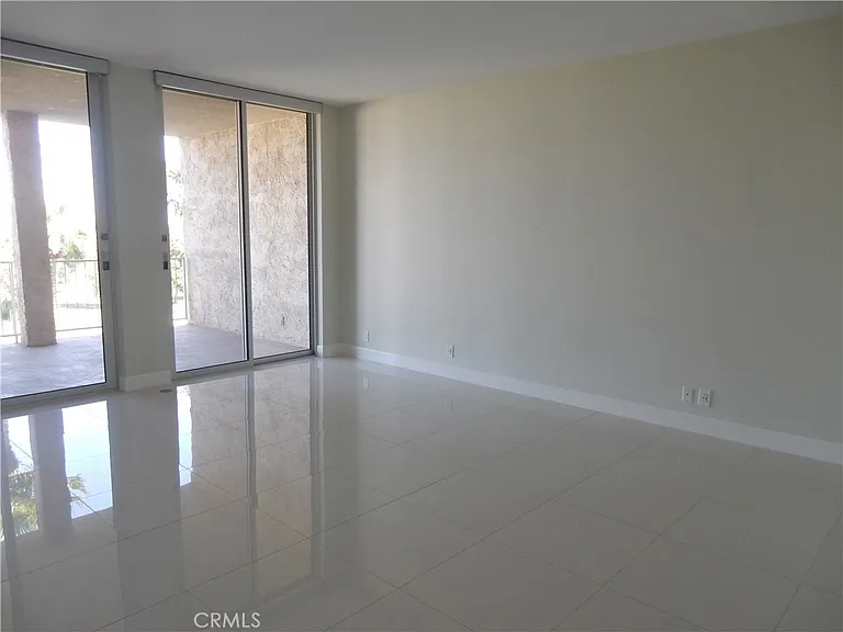 900 Island Dr #705 — Photo 12