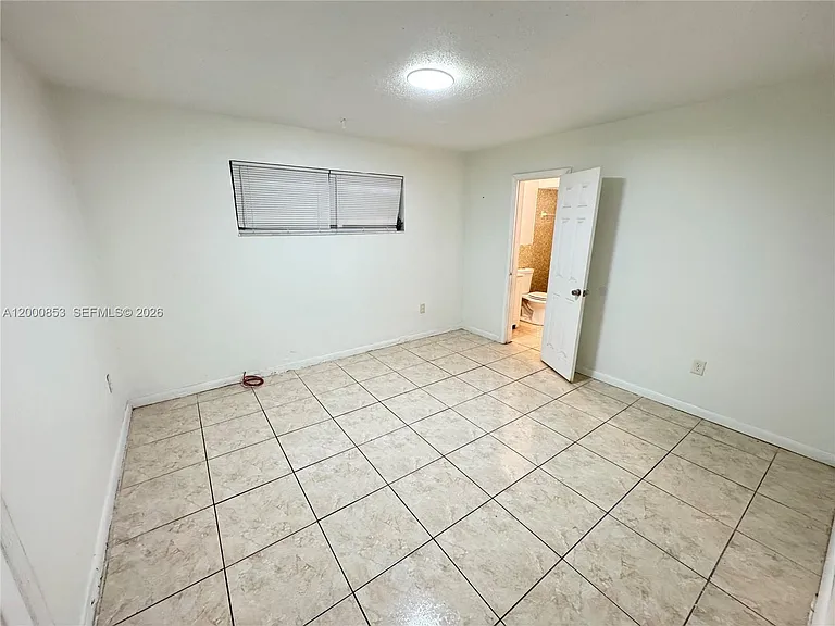 6301 SW 27th St #1 — Photo 9