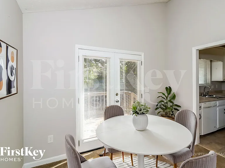 3201 Delhi Dr — Photo 7