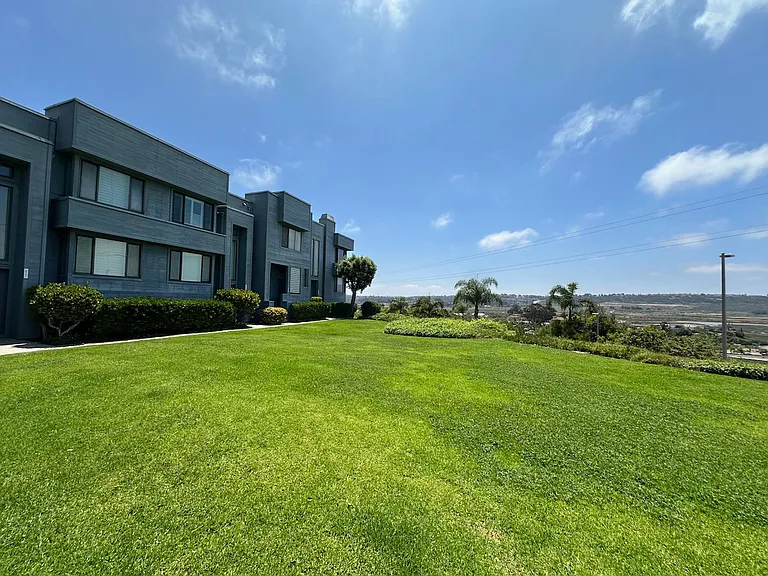 821 America Way — Photo 16