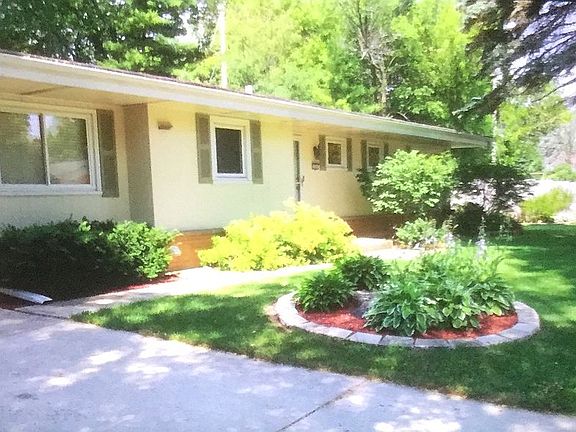 3rd image of 120 Brookdale Dr