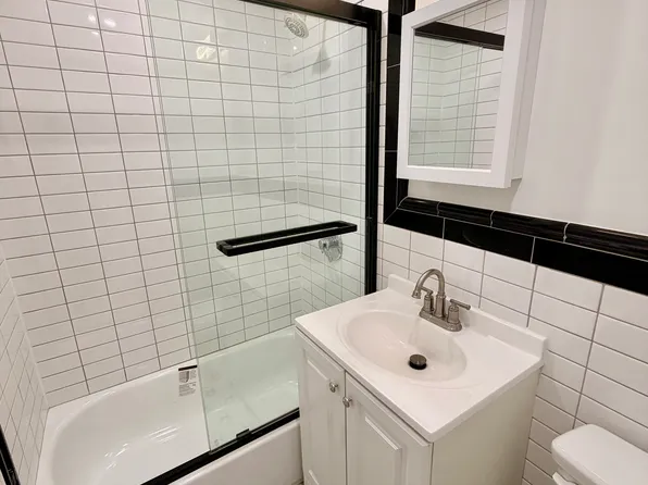 213 East 25th Street image 7 of 7