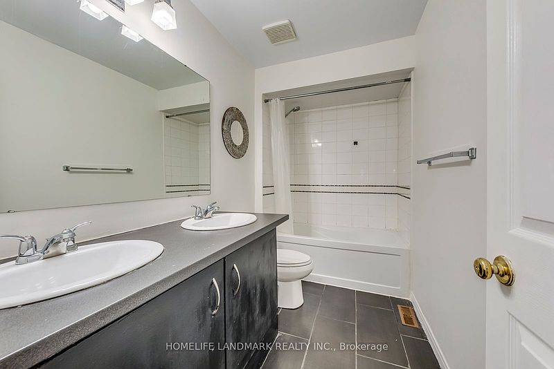 Oakville Townhouse for rent - 4 Bedrooms — photo 24