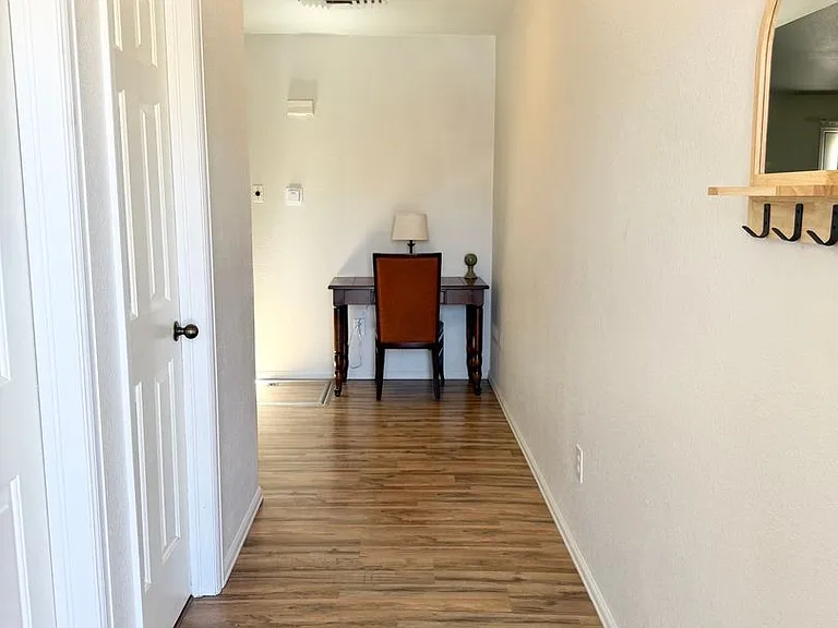 28 Pineridge Ct — Photo 3