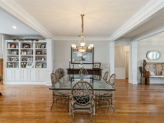 3rd image of 119 Ashley Dr