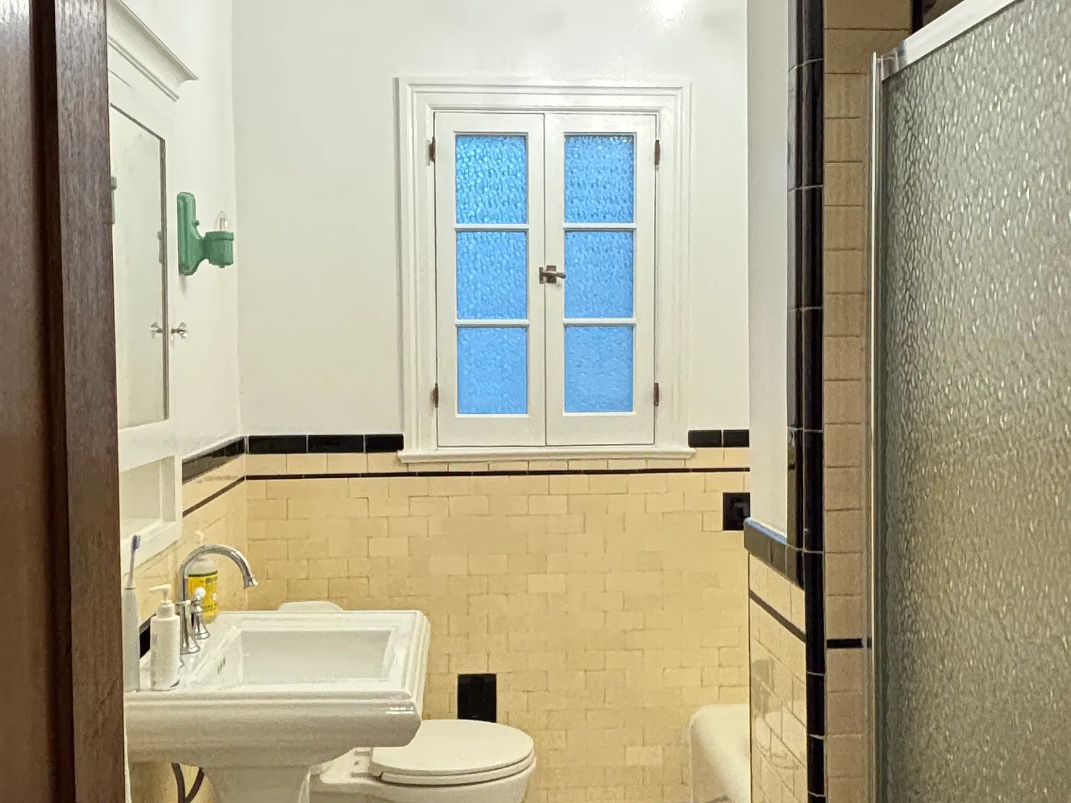 1 bed, 1300 sqft, $3,350 — Photo 3
