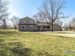 8720 Cedar Point Rd, Oregon, OH 43616