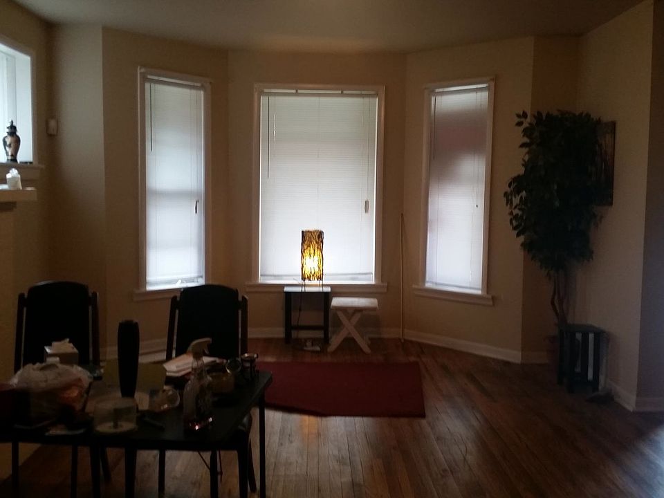 2nd image of 125 N Mayfield Ave #1