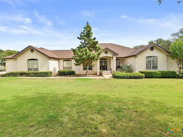100 Wallace Riddell Dr, Burnet, TX 78611