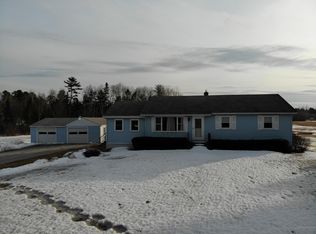 460 Lebanon Rd, Winterport, ME 04496