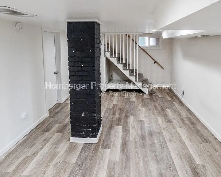 908 E Longfellow Ave — Photo 16