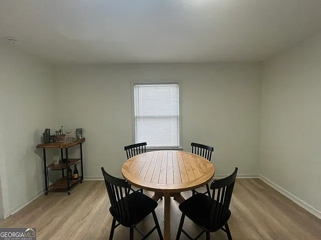 3 bed, 3.0 bath, 1333 sqft, $2,295 — Photo 4