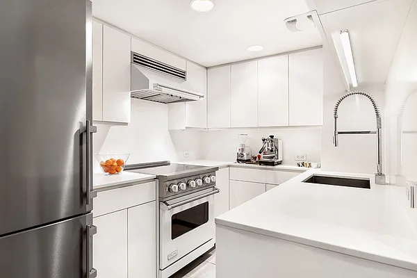 Sold by Compass | media 2