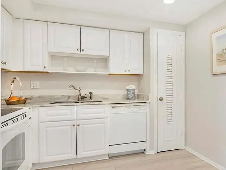3800 Washington Rd #310 — Photo 3