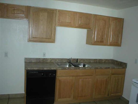 2nd image of 3050 N SAN MIGUEL Avenue