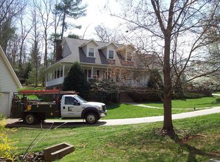 290 Arbor Springs Dr, Taylorsville, NC 28681