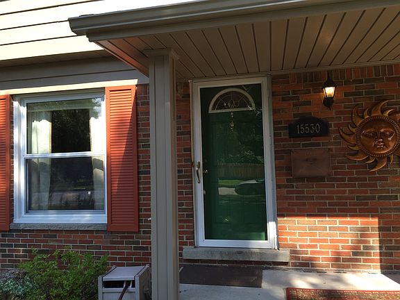 2nd image of 15530 Comstock St