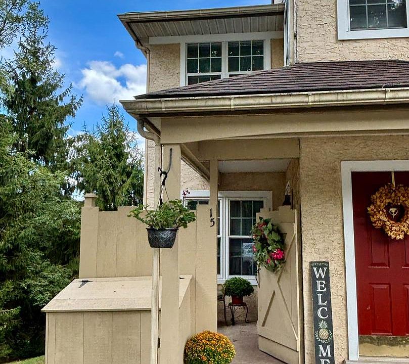 2nd image of 15 Tanglewood Dr