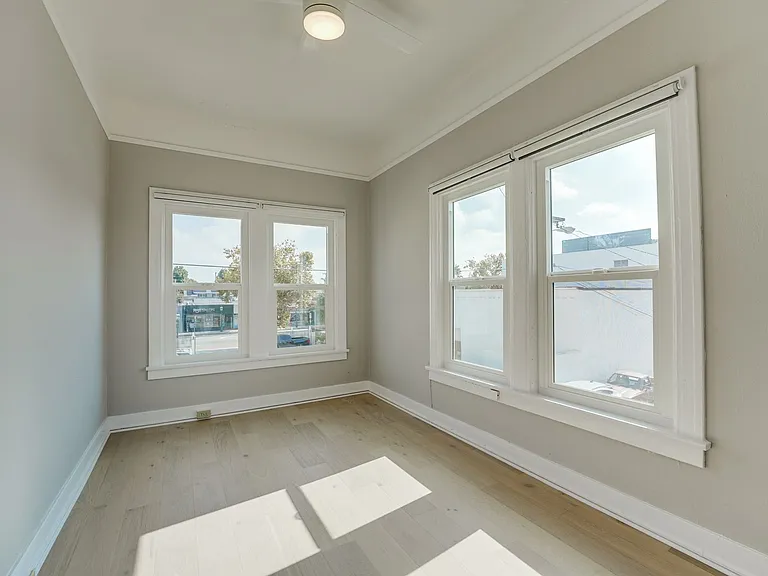 310 G St — Photo 12