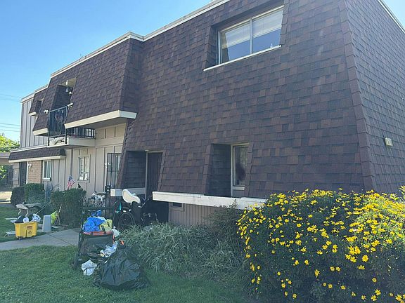 2nd image of 5718 Hillsdale Blvd