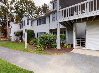 75 Trellis Dr, West Warwick, RI 02893