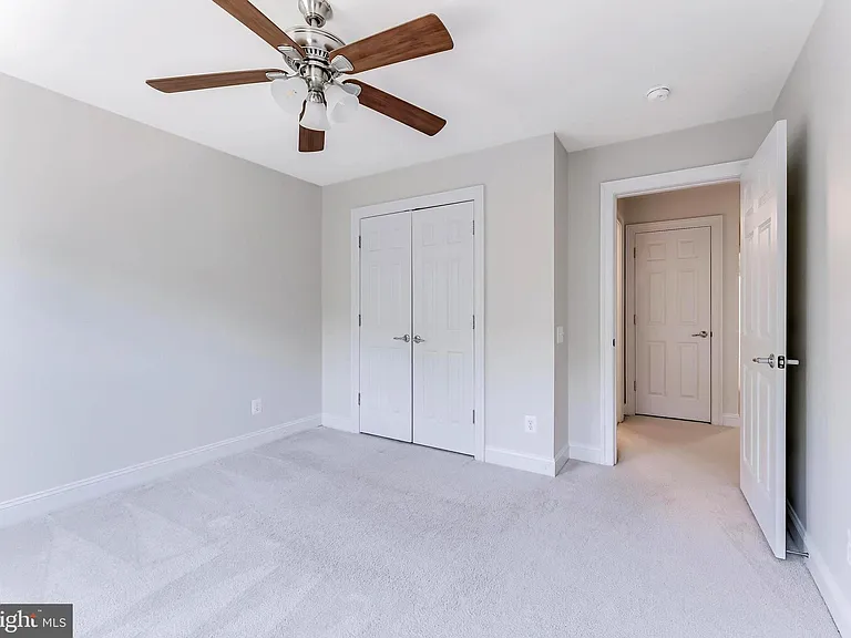 43583 White Cap Ter — Photo 32