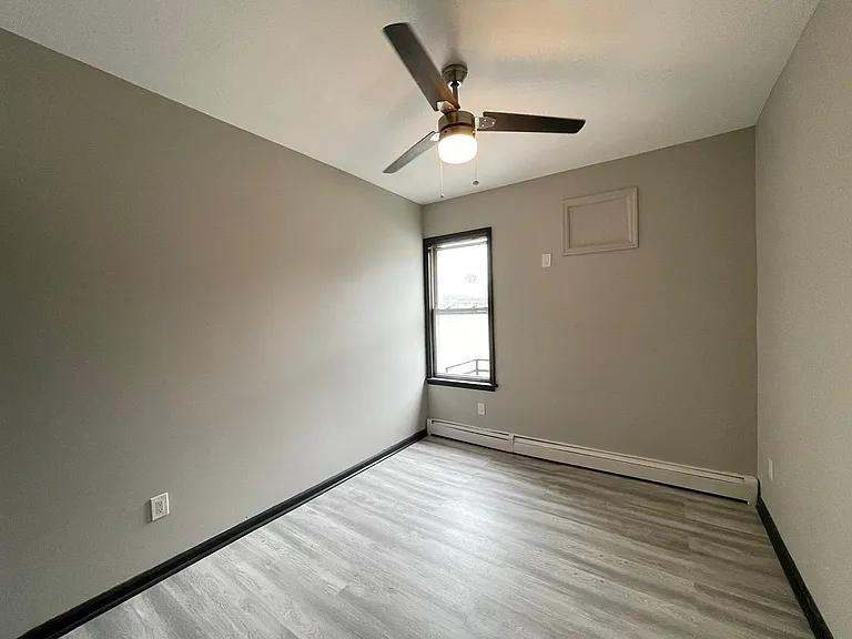 305-306 Magnolia Ave #6 — Photo 6