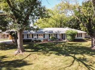 1330 Meadow Ln, Liberty, MO 64068