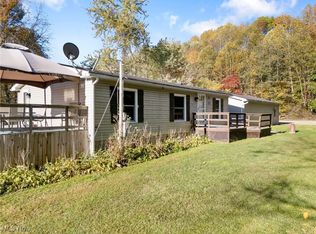 5666 Circlevale St SE, East Canton, OH 44730