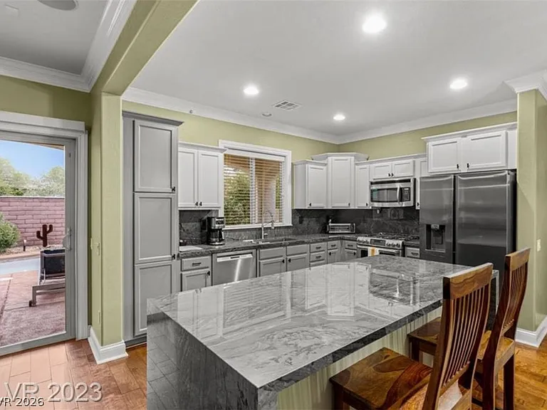 7086 Positano Hill Ave — Photo 4