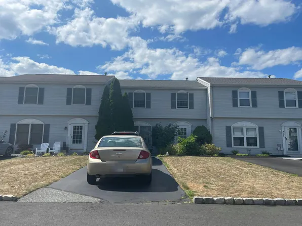 126 Zugibe Ct, West Haverstraw, NY 10993