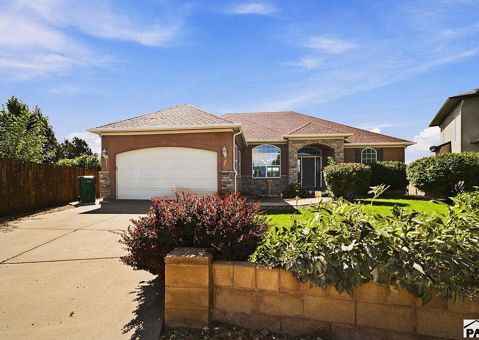 1st image of 4 Hawks Point Ct