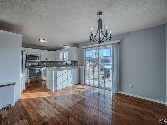 5th image of 1412 Linda Cir