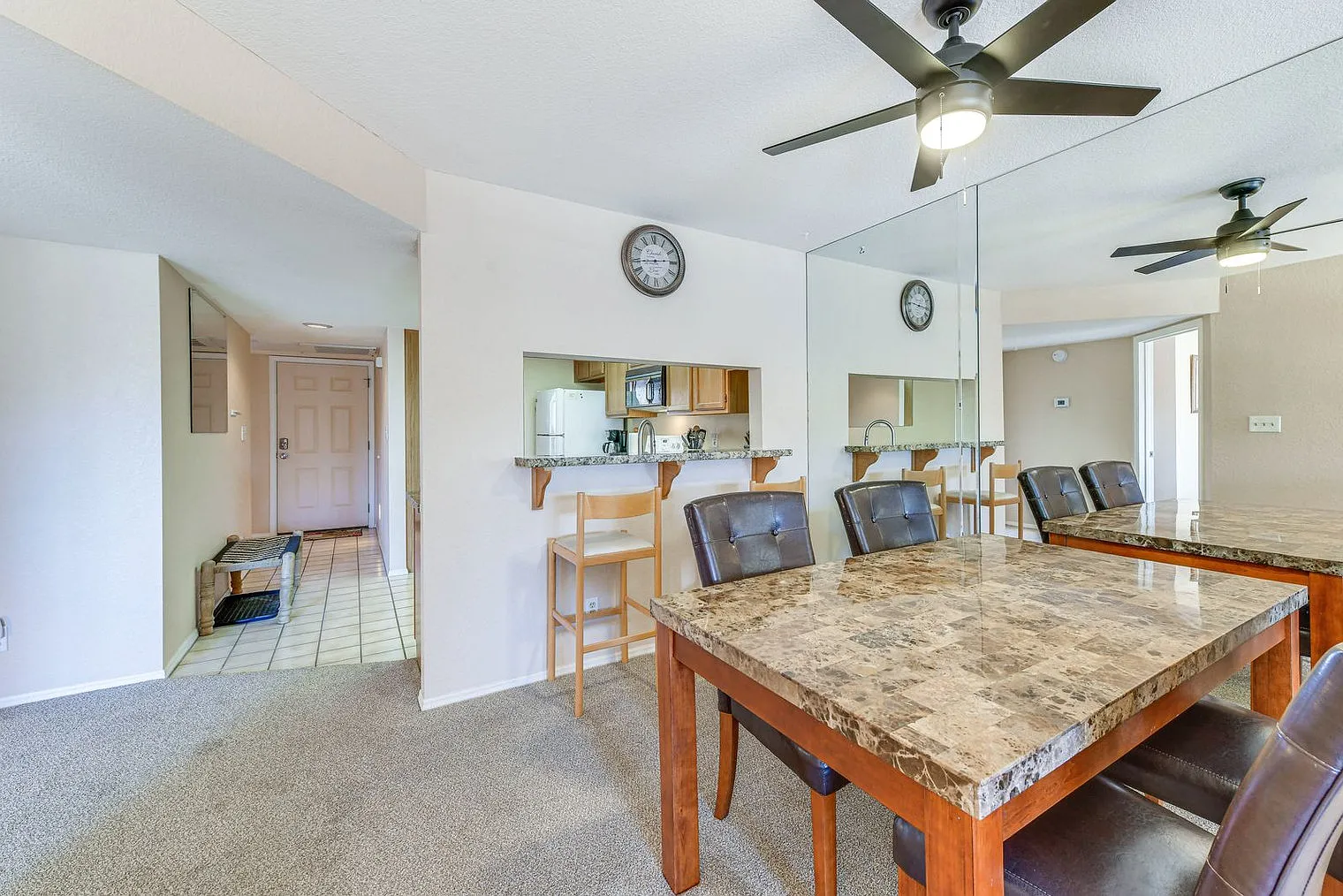 2 bed, 2.0 bath, 1140 sqft, $2,322 — Photo 4