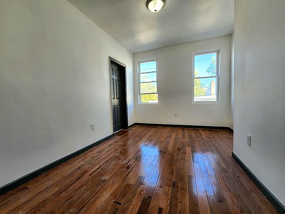 4th image of 761 Communipaw Ave #2B