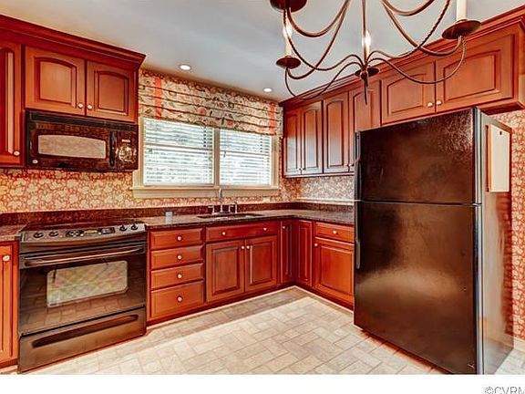 4th image of 2207 Lydell Dr
