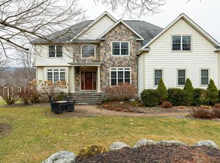 11 Meadow View Ct, Lagrangeville, NY 12540