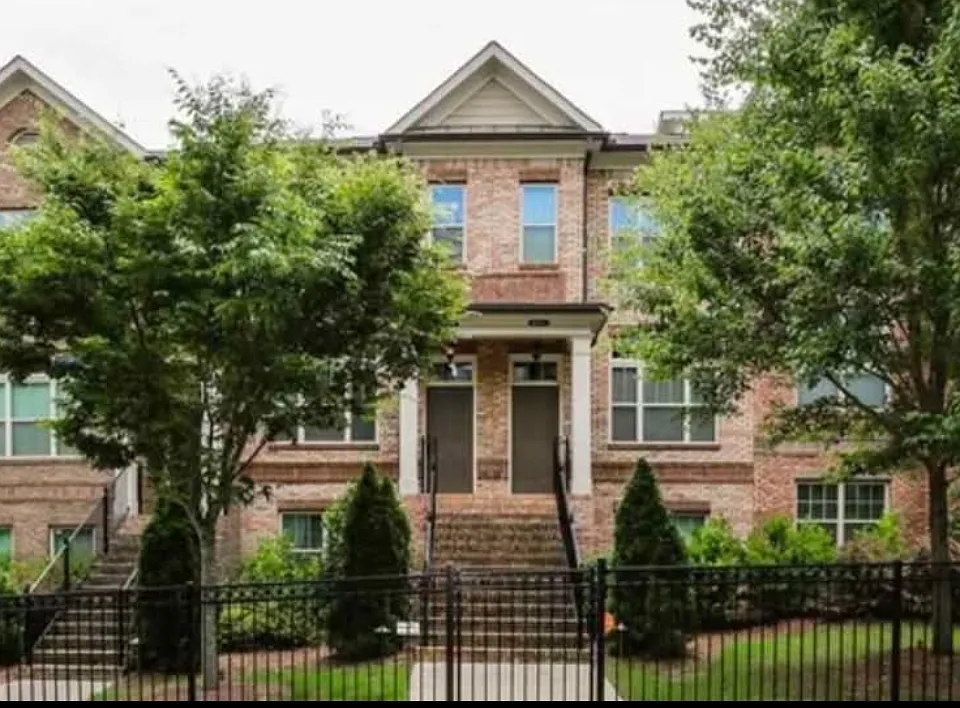 2264 Lavista Ct NE