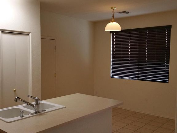 4th image of 1408 E Sonrisas St