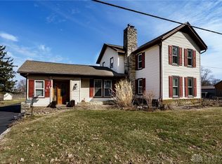 1465 E Social Row Rd, Dayton, OH 45458