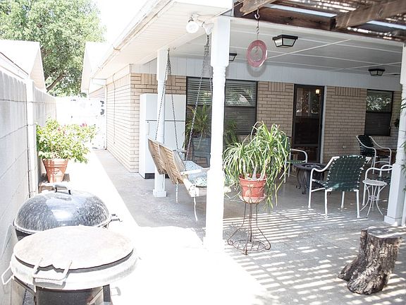 5th image of 2717 Sandalwood Ln