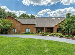 12818 Topping Manor Dr, Saint Louis, MO