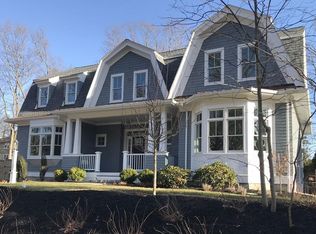 650 Washington St, Wellesley, MA 02482