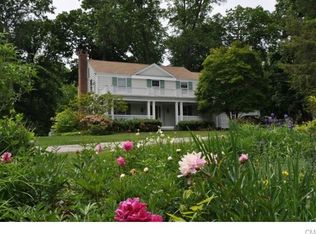 62 Cardinal Hl, Southport, CT 06890