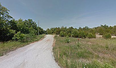 2nd image of 60 Sassafras Ln