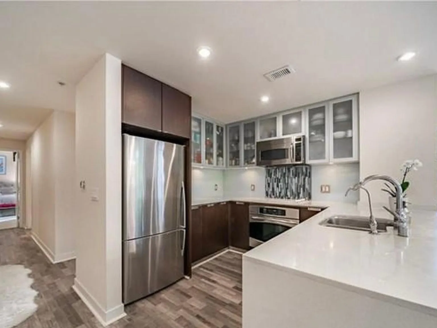 2 bed, 1241 sqft, $3,295 — Photo 3