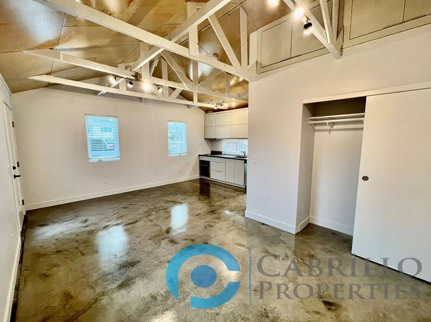 Studio, 1.0 bath, 400 sqft, $1,995 — Photo 2
