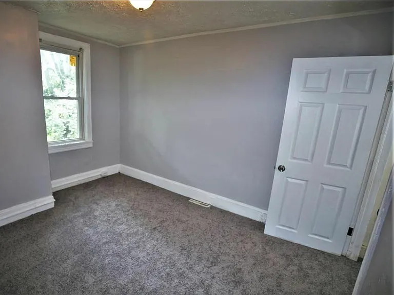 233 Hills Pl — Photo 14